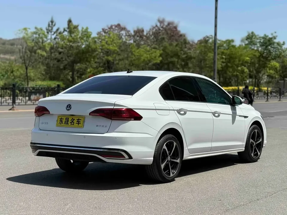Volkswagen Bora 300TSI DSG Premium Edition 2023 — миниатюра 5
