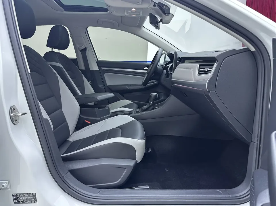 Volkswagen Bora Bora Bora 2023 280TSI DSG Premium Edition 2023 — thumbnail 3