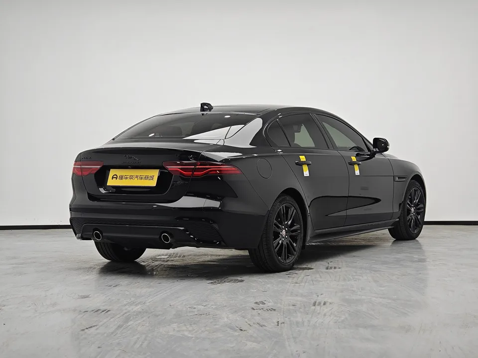 Jaguar XEL 2.0T 250PS Black Sports Edition 2022 — миниатюра 2