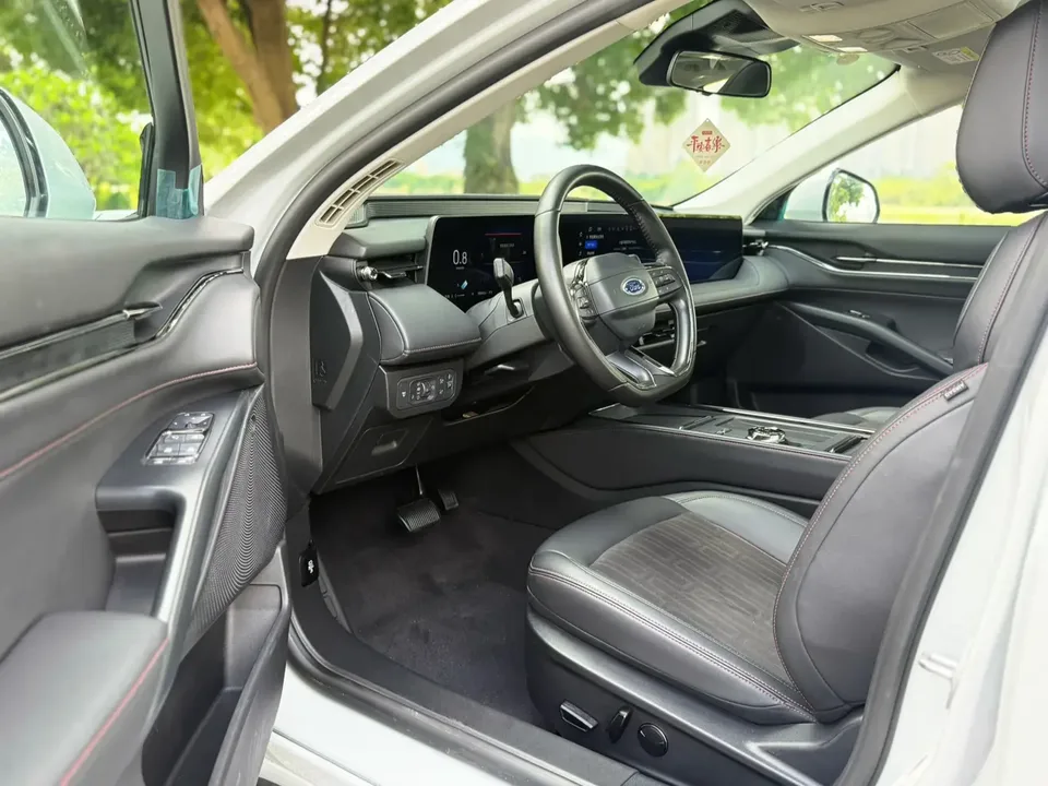 Ford Mondeo Mondeo EcoBoost 180 Deluxe 2023 — thumbnail 4