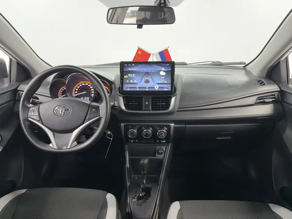 Toyota Yaris L YARiS L Zhixuan 2022 Zhixuan X 1.5L CVT luxury PLUS version 2022 — миниатюра 3