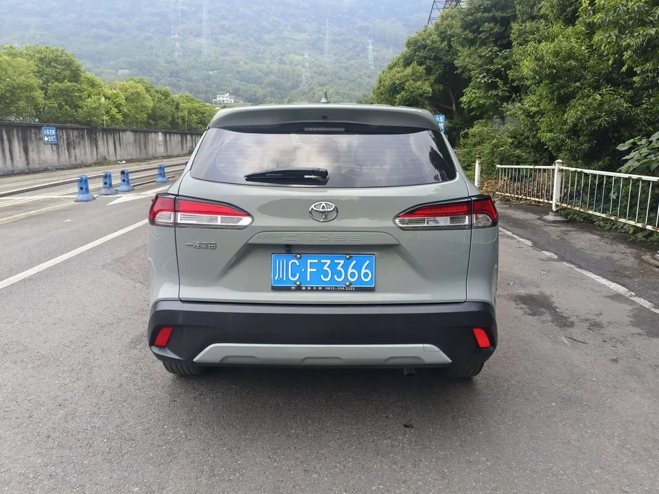 Toyota CorollaCross 2.0L Exclusive Edition 2022 — миниатюра 2