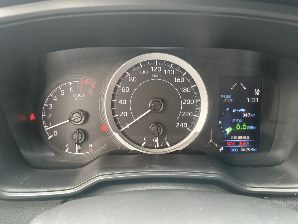 Toyota CorollaCross 2.0L Exclusive Edition 2022 — миниатюра 3