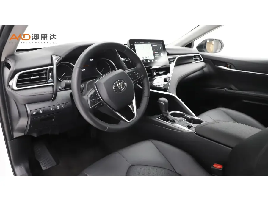 Toyota Camry 2.0G Deluxe Edition 2022 — миниатюра 2