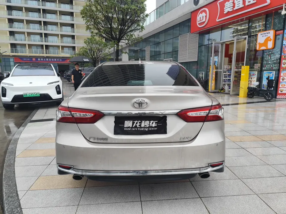 Toyota Camry 2.0G Deluxe Edition 2024 — миниатюра 4