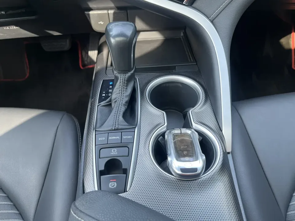 Toyota Camry 2.0S Cavalier Edition 2023 — миниатюра 5