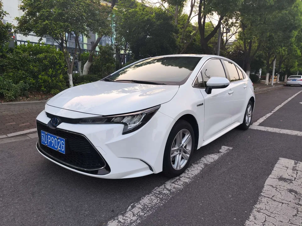 Toyota Levin Lei Ling Levin Hybrid 1.8L Sports Edition 2023 — photo 1, buy with delivery to Moscow