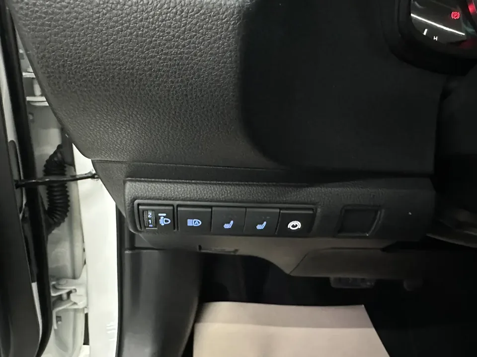 Toyota Levin 2022 Lelink 185T CVT Luxury Edition 2022 — миниатюра 5