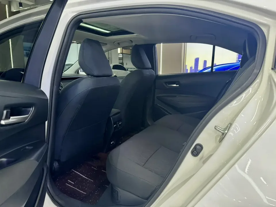 Toyota Corolla Corolla Intelligent Electric Hybrid Dual Engine 1.8L E-CVT Elite Edition 2023 — thumbnail 3