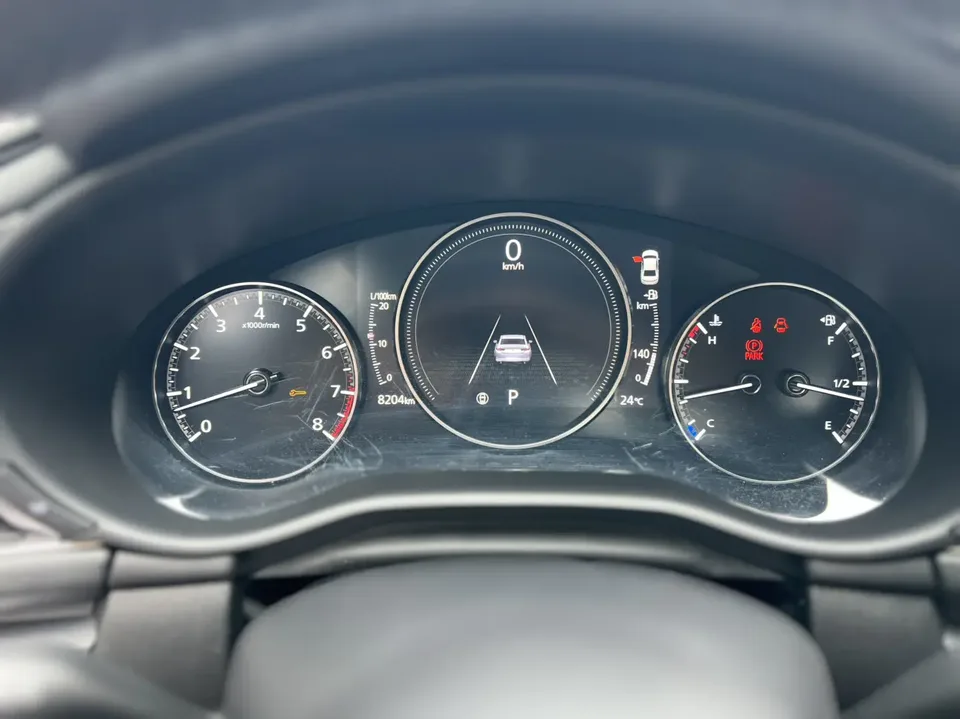 Mazda Axela 2.0L Automatic Premium Edition 2024 — миниатюра 3