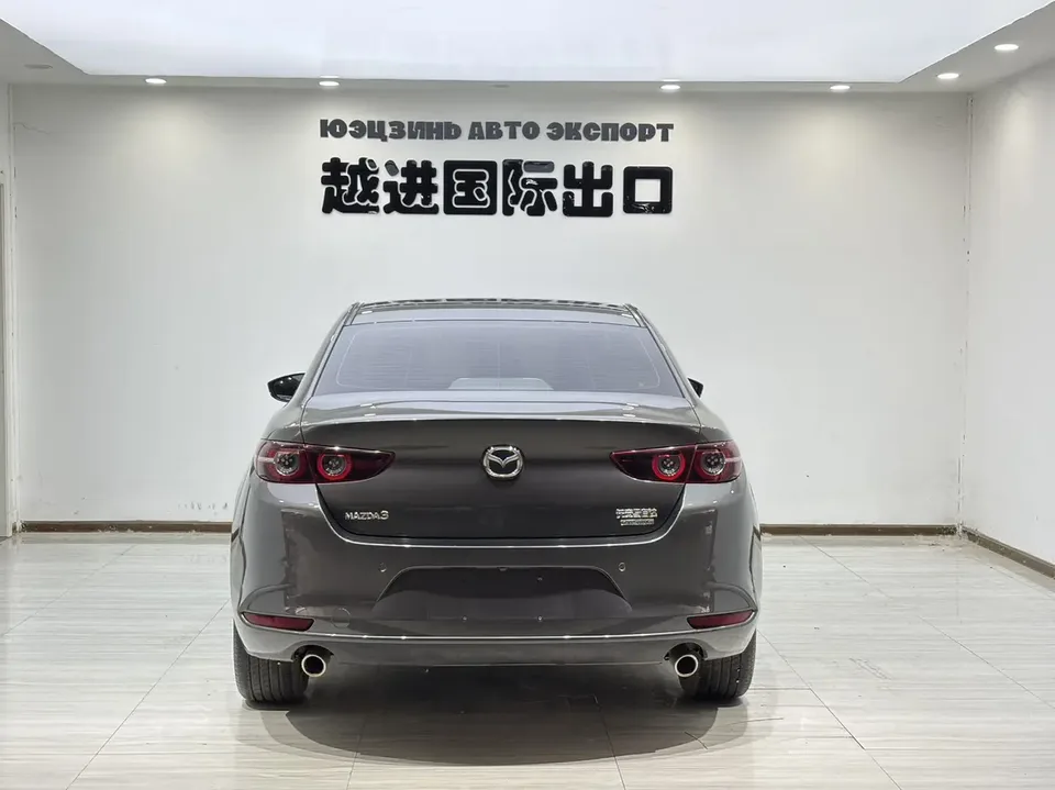 Mazda Axela 2.0L automatic quality version 2022 — миниатюра 2
