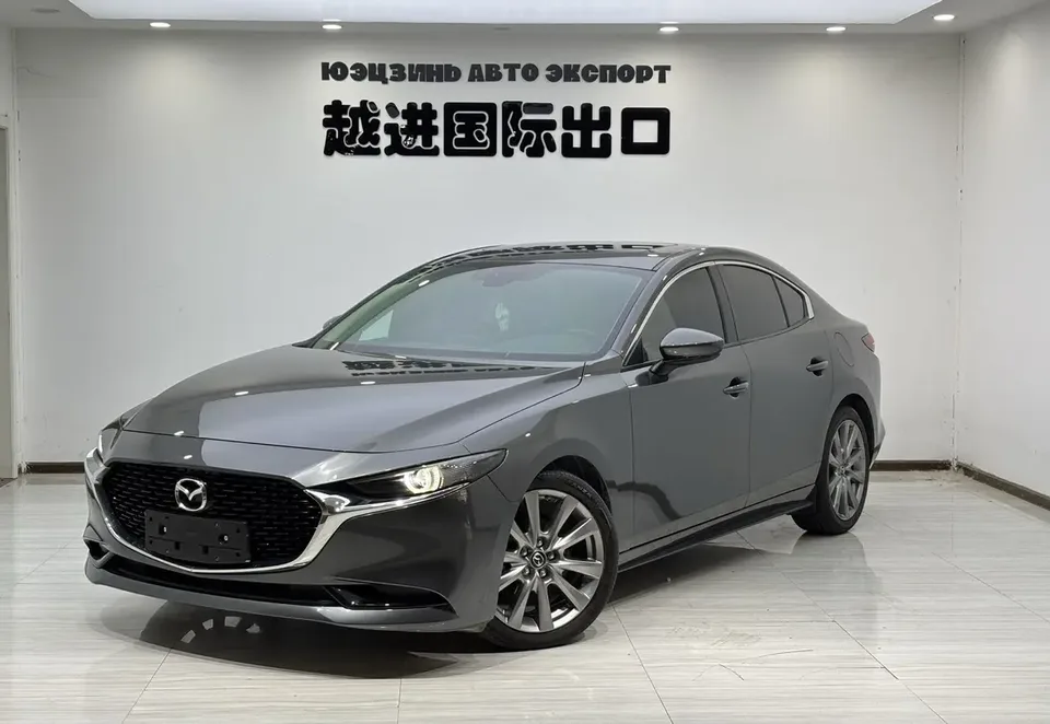 Mazda Axela 2.0L automatic quality version 2022 — фото 1, купить с доставкой в Москву