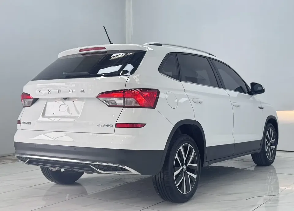 Skoda Comek Comek Kamiq facelift 1.5L automatic comfort version 2023 — thumbnail 5