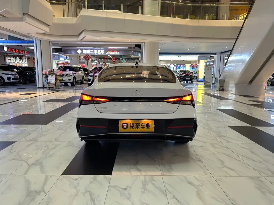 Hyundai Elantra Elantra 1.5L CVT GLX Elite Edition 2023 — thumbnail 2
