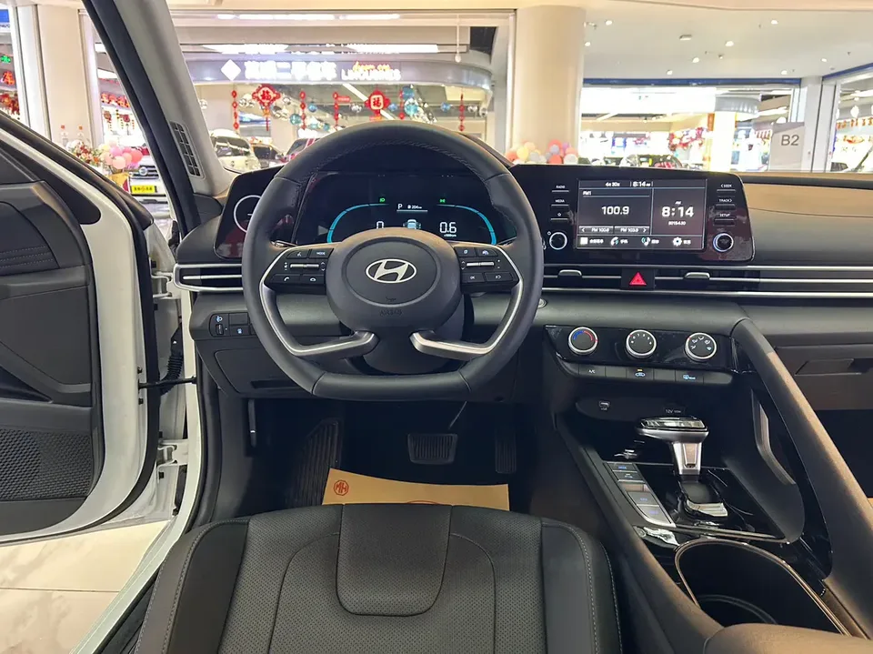 Hyundai Elantra Elantra 1.5L CVT GLX Elite Edition 2023 — thumbnail 3