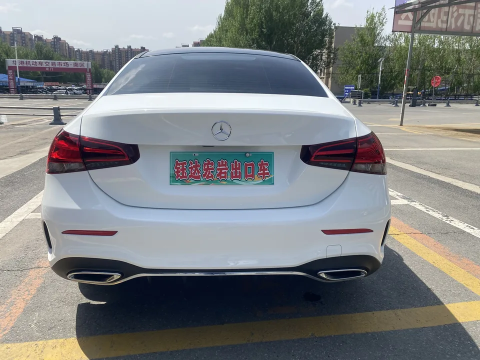 Mercedes-Benz Mercedes Benz A Class A 180 L Sports Sedan 2022 — миниатюра 2