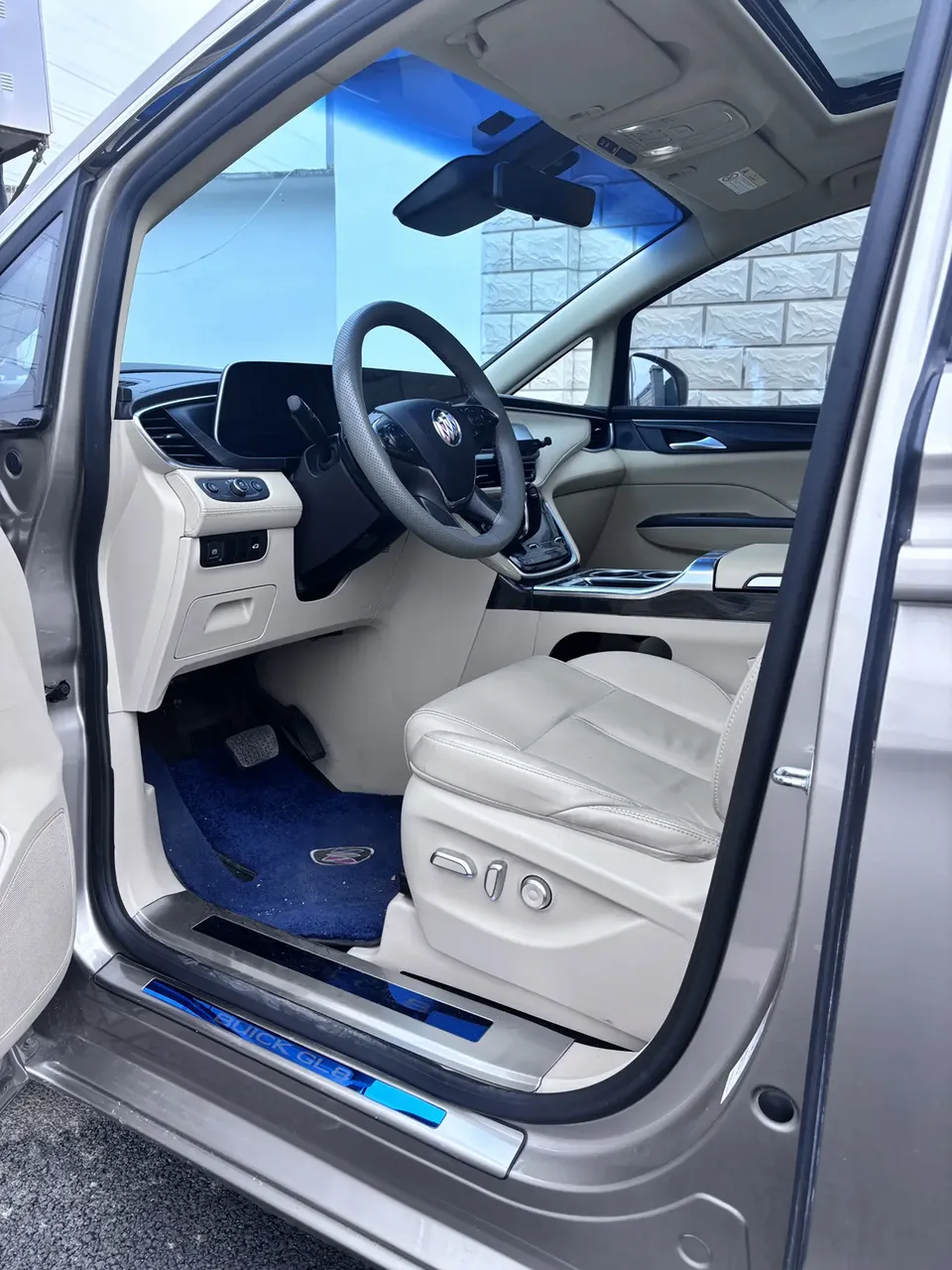 Buick GL8 Buick GL8 2023 ES Lu Zun 2.0T Premium Edition 2024 — миниатюра 4