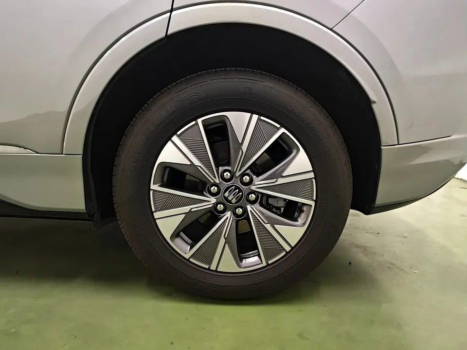 Buick E5 Pioneer Edition 2024 — миниатюра 3