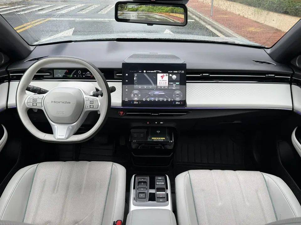 Honda E:NP2 Ji Pai 2 Advanced Edition 2025 — миниатюра 4