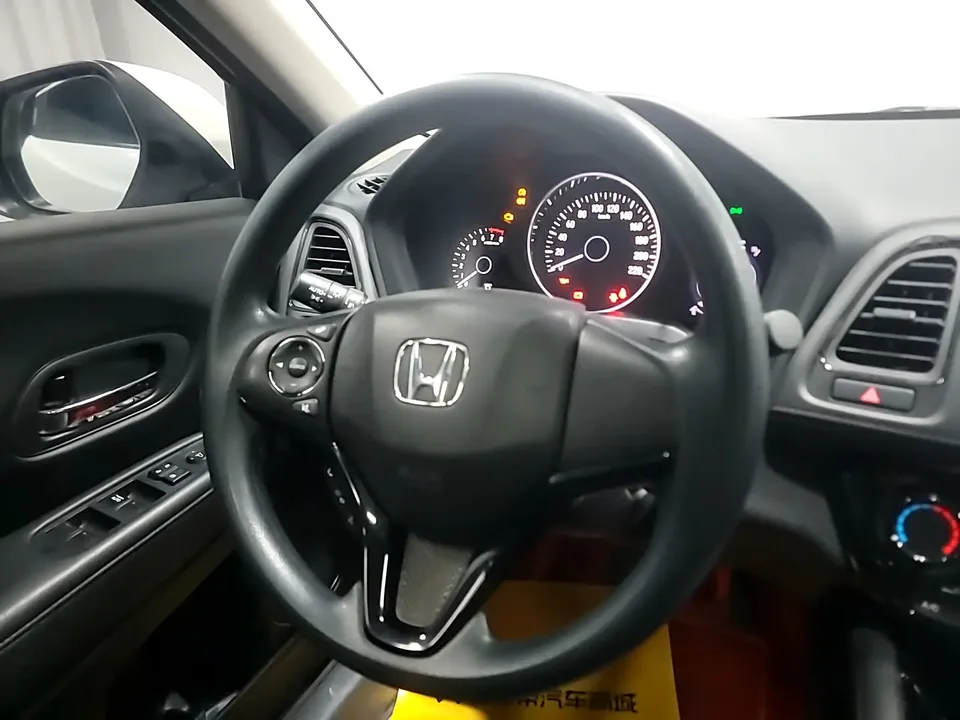 Honda VEZEL 1.5L CVT Pioneer Edition 2022 — миниатюра 4