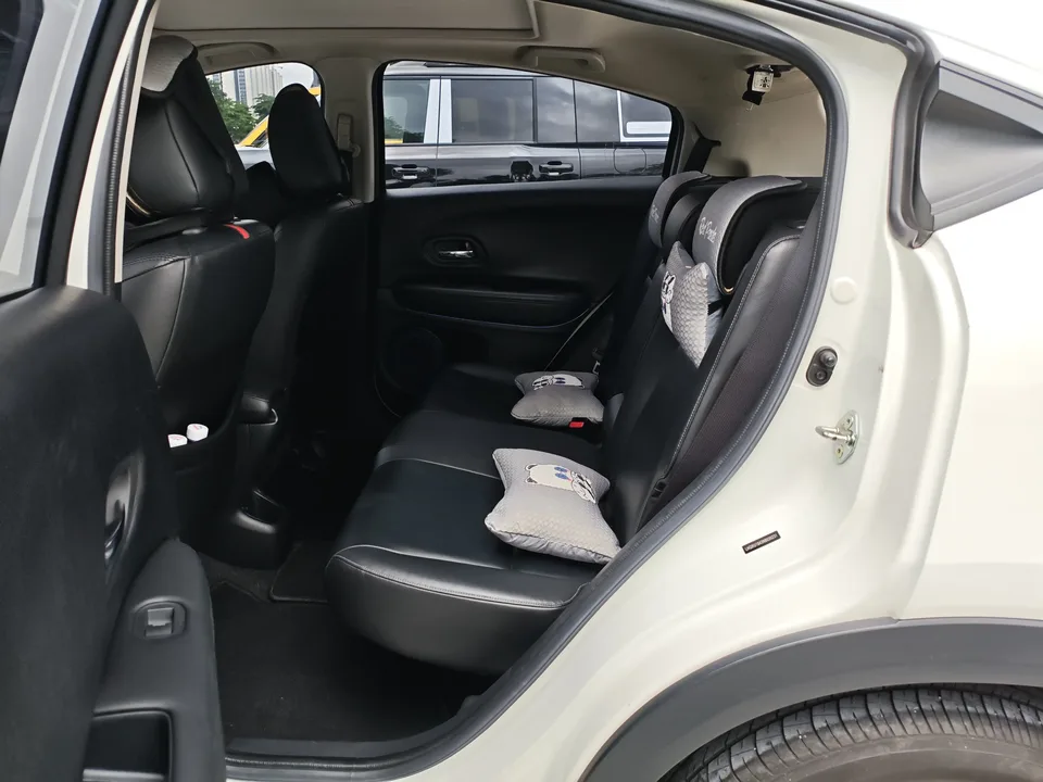 Honda VEZEL 1.5L CVT Pioneer Edition 2022 — миниатюра 3