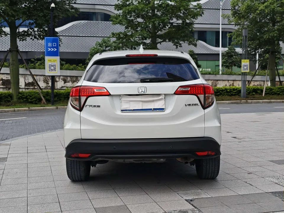 Honda VEZEL 1.5L CVT Pioneer Edition 2022 — миниатюра 4