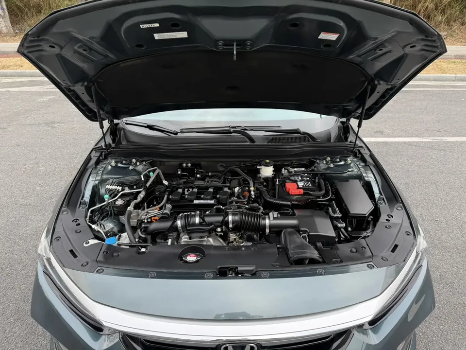 Honda Inspire 2022 Insignia 260TURBO Fine Edition 2022 — миниатюра 3