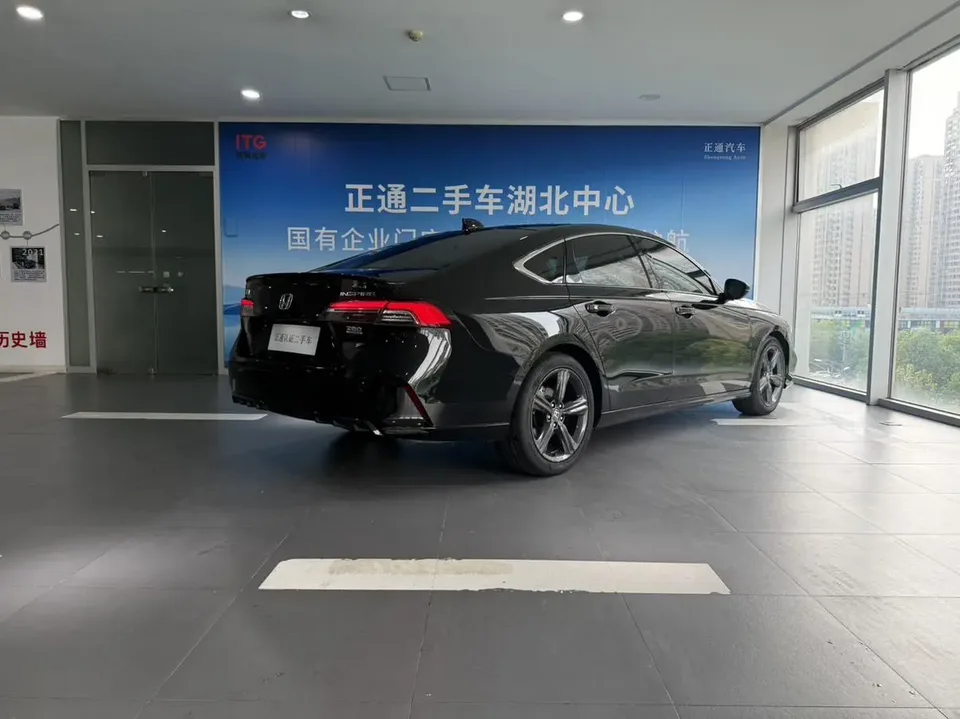 Honda Inspire 260TURBO Elite Edition 2024 — миниатюра 2