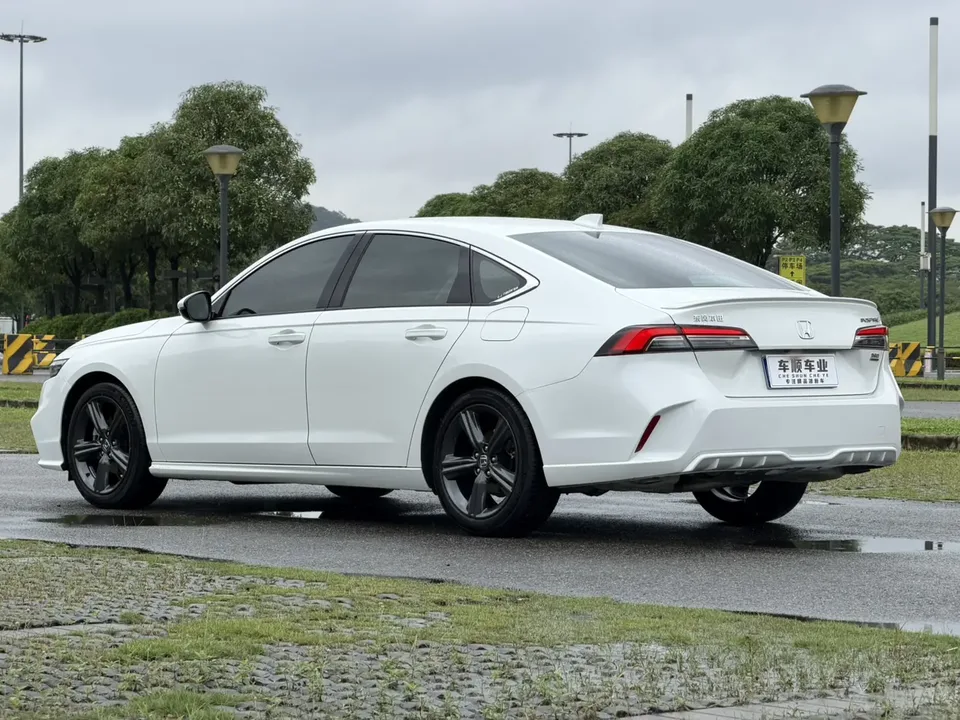 Honda Inspire 260TURBO Exquisite Edition 2023 — миниатюра 2