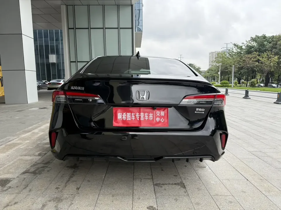 Honda Inspire Insignia 260TURBO Refined Edition 2025 — миниатюра 2
