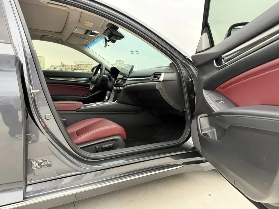 Honda Accord Accord 260TURBO Magic NightPremium Edition 2022 — thumbnail 5