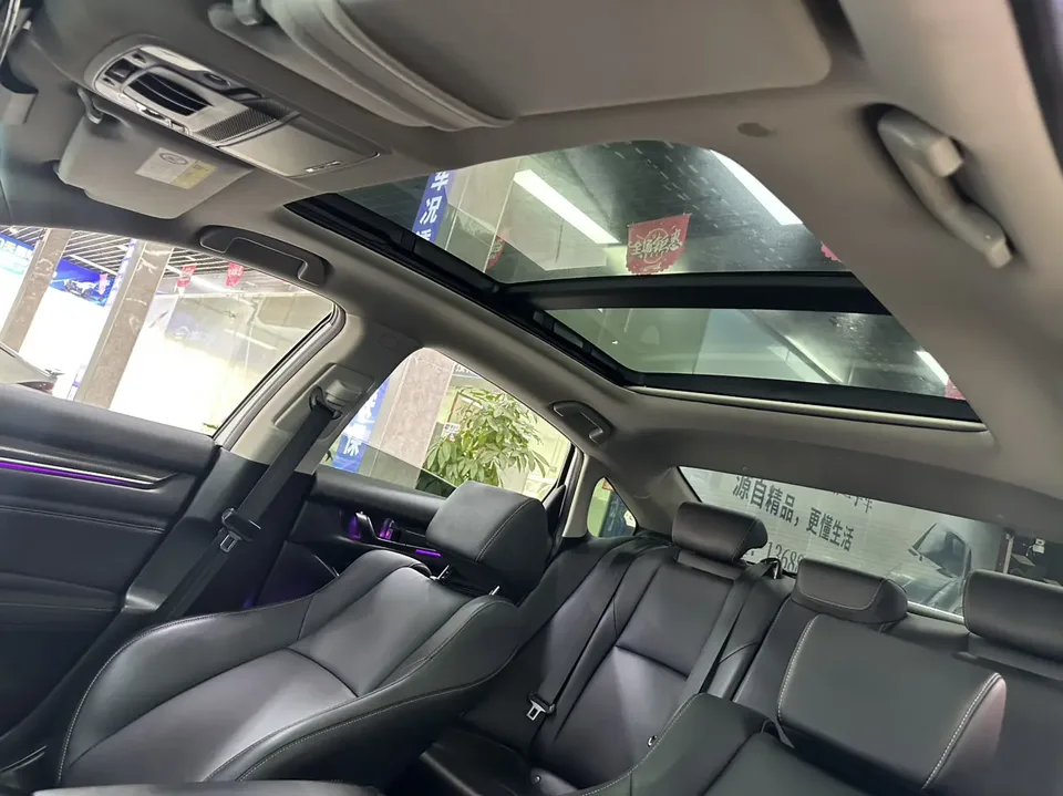 Honda Accord 2022 Accord 260TURBO Fantasy Night Premium Edition 2022 — миниатюра 4