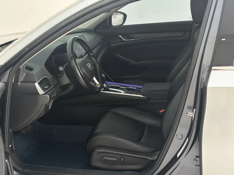 Honda Accord Accord 2022 260TURBO Deluxe Edition 2022 — миниатюра 3
