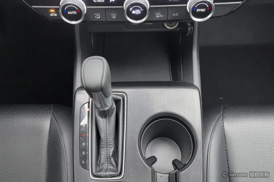Honda CIVIC Civic 240TURBO CVT Dynamic C-position Customer Special Edition 2023 — миниатюра 3