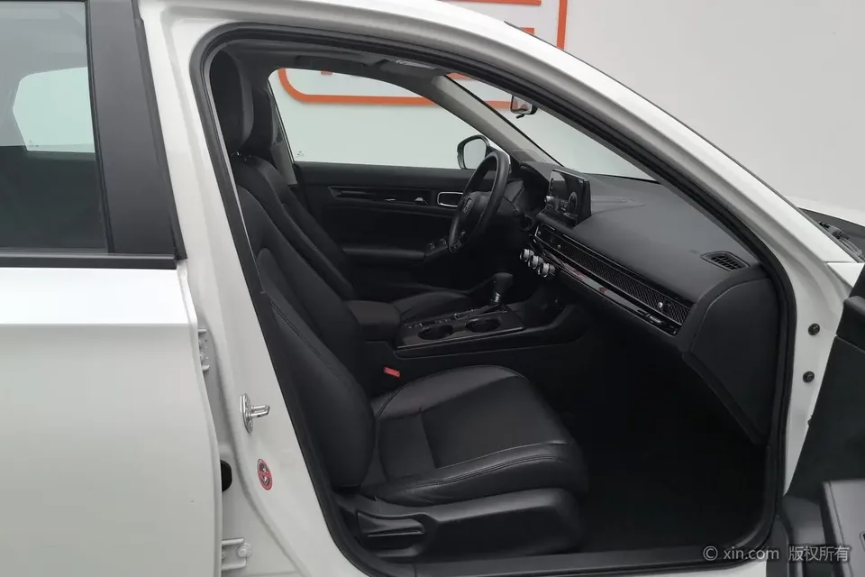 Honda CIVIC Civic 240TURBO CVT Dynamic C-position Customer Special Edition 2023 — миниатюра 5
