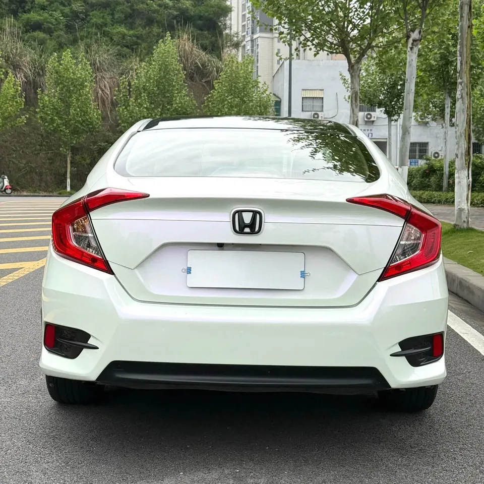 Honda CIVIC 220TURBO CVT Dynamic Edition National VI 2022 — миниатюра 2