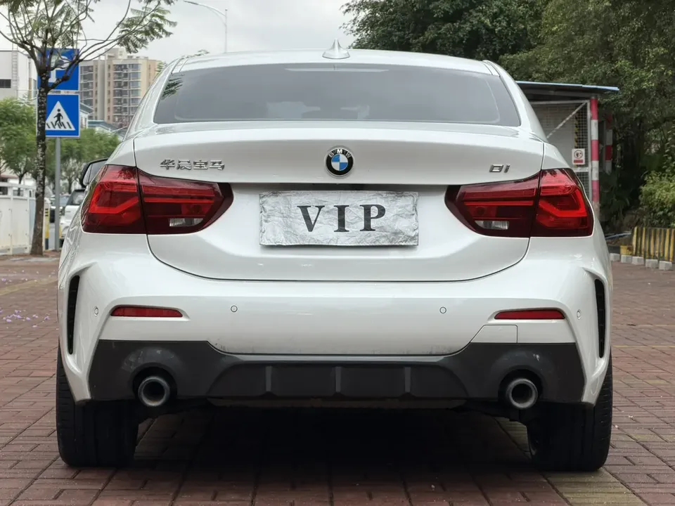 BMW 1 Series BMW 1 Series 120i M Sport Night Edition 2023 — миниатюра 2