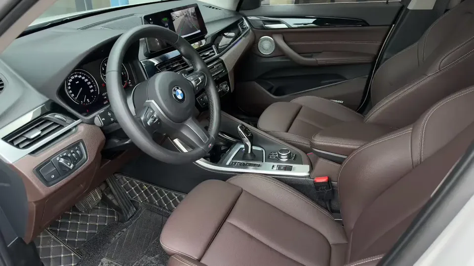 BMW X1 BMW X1 2022 sDrive25Li Leading Edition 2023 — миниатюра 5