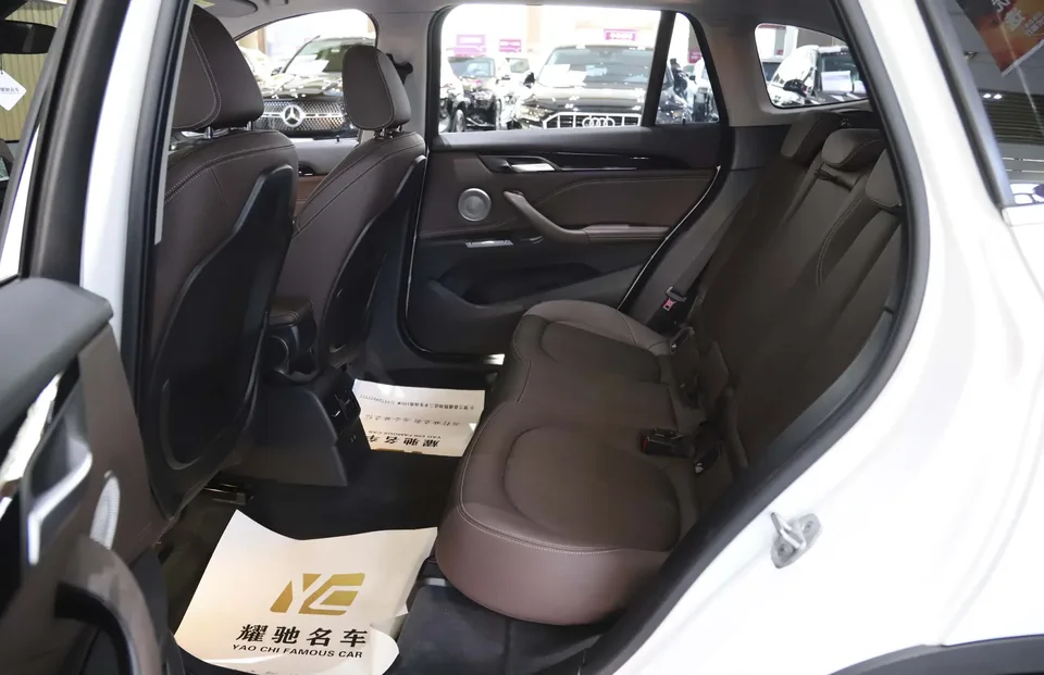 BMW X1 BMW X1 2022 sDrive25Li Leading Edition 2022 — миниатюра 5