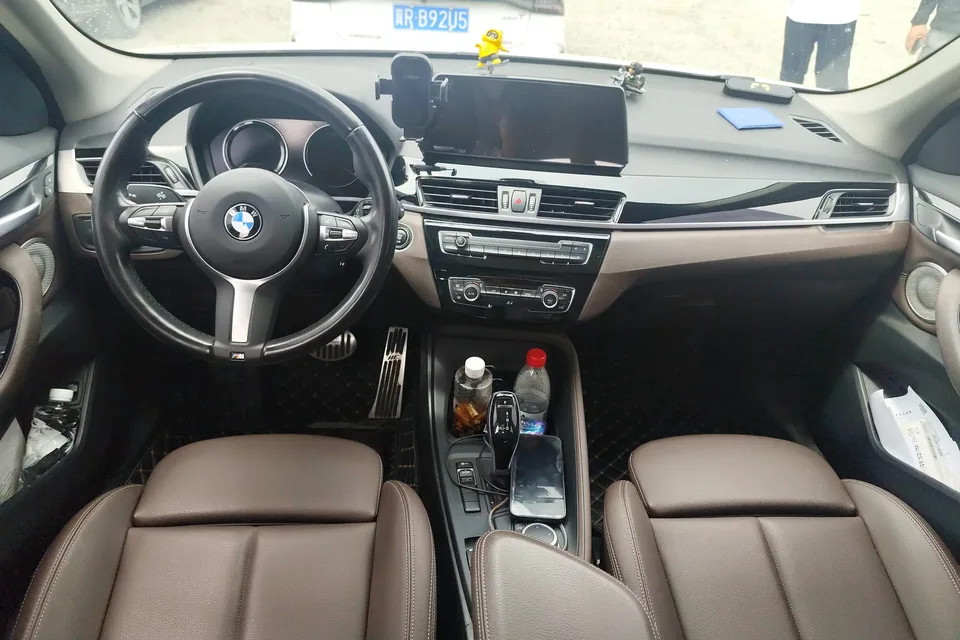 BMW X1 BMW X1 2022 sDrive25Li Leading Edition 2022 — миниатюра 4