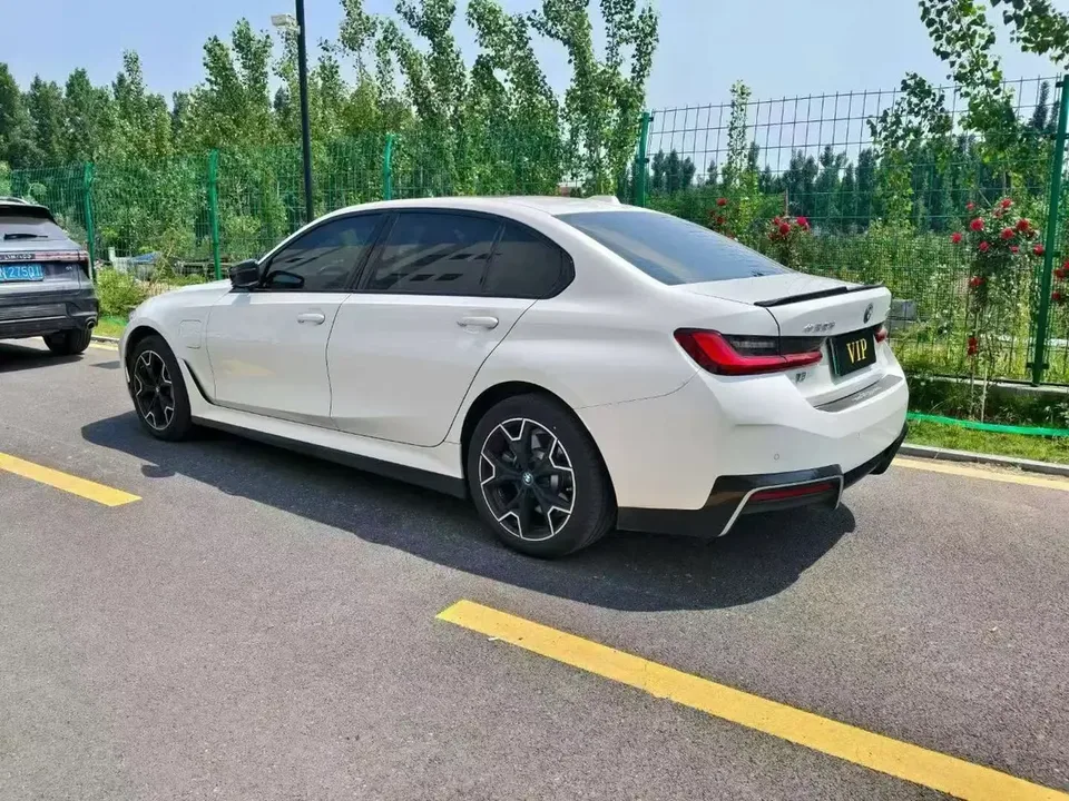 BMW i3 eDrive 40 L Night Sport Package 2024 — миниатюра 4