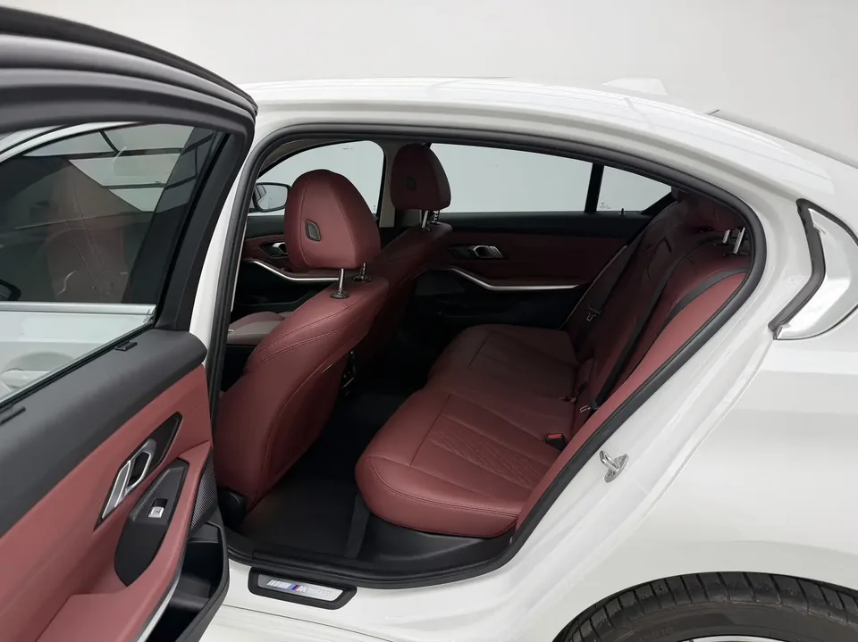 BMW 3 Series BMW 3 Series 2023 320Li M Sport Package 2023 — миниатюра 3