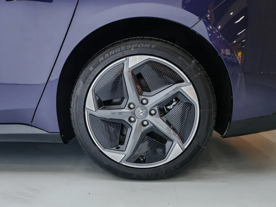 Dongfeng YiPai 007 2025