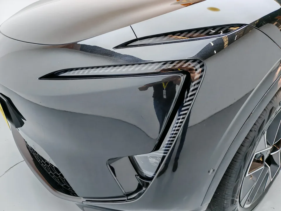Avatr 11 Avita 11 Modified Max rear-wheel drive extended-range version 2025 — thumbnail 2
