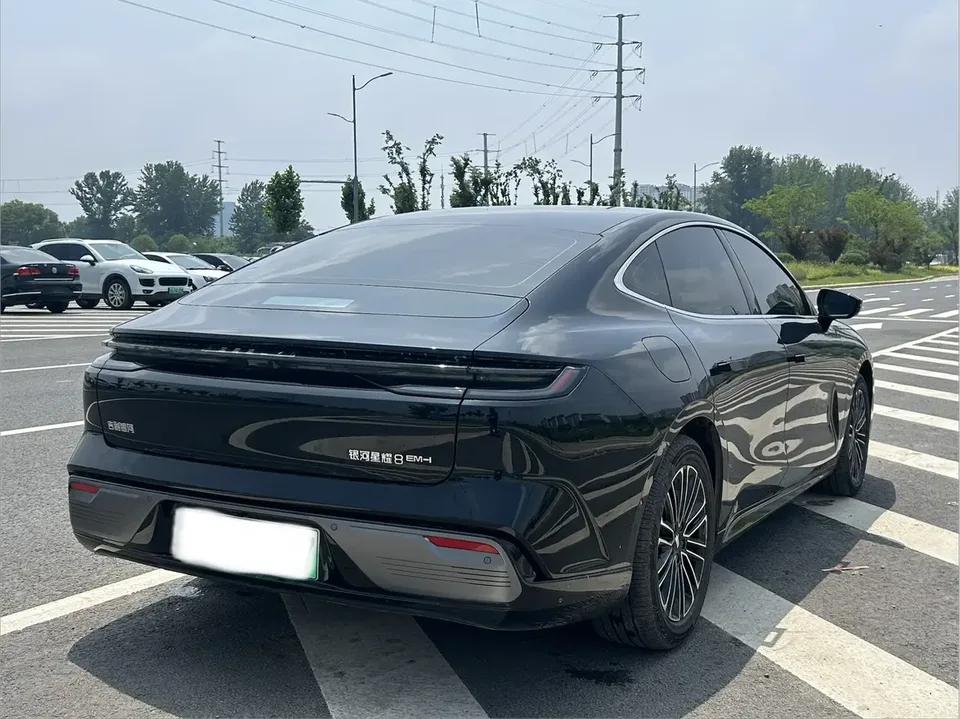 Geely Galaxy Star 8 PHEV 130km EM-i Premium Edition 2025 — миниатюра 2