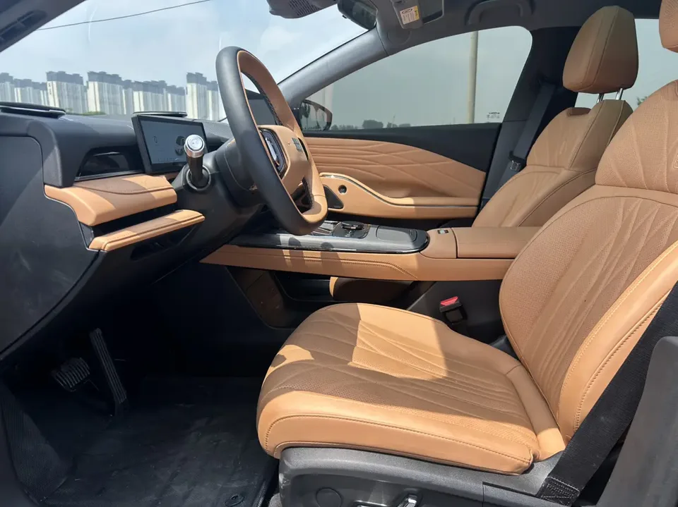 Geely Galaxy Star 8 PHEV 130km EM-i Premium Edition 2025 — миниатюра 5