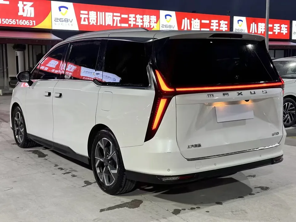 Datong Maxus G70 Maxus G70 2024 2.0T automatic flagship version 7 seats 2023 — миниатюра 4