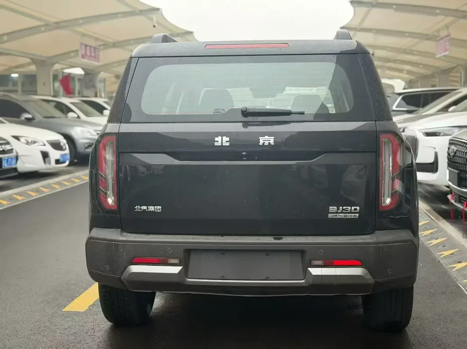 BAIC Beijing Off-road BJ30 Traveler 1.5T DCT Advanced Edition 2026 — миниатюра 2
