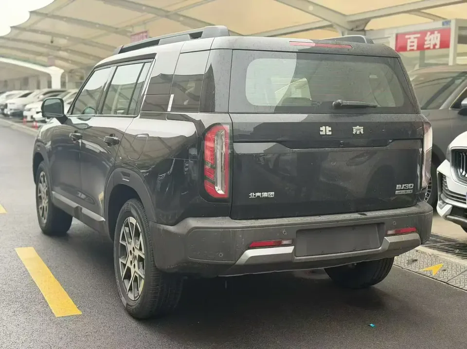 BAIC Beijing Off-road BJ30 Traveler 1.5T DCT Advanced Edition 2026 — миниатюра 4