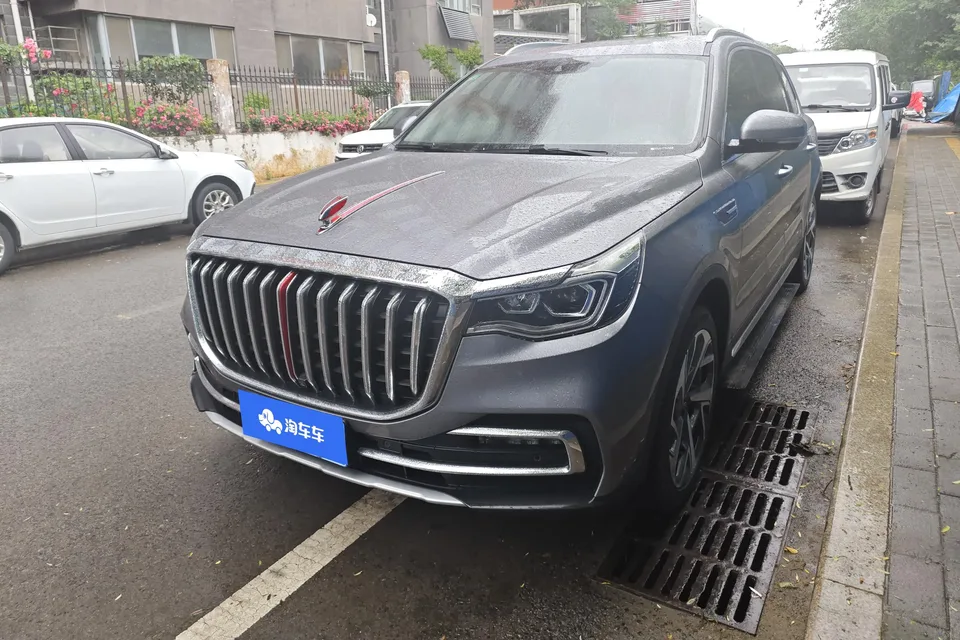 Hongqi HS7 2022